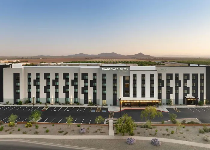 Hotel Fairfield By Marriott & Casa Grande